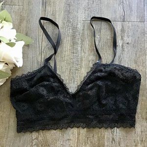**NEW** 2/$30 Victoria's Secret Black Wildflower LaceBralette